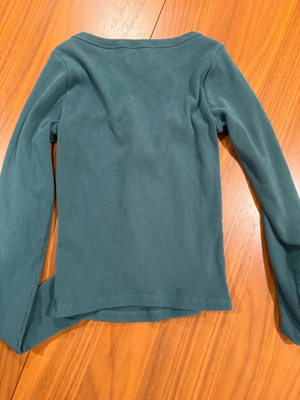 Hollister Ribbed Henley - Picture 3 of 4